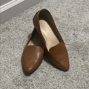Classic Pointed Toe Women's Flats - Brown